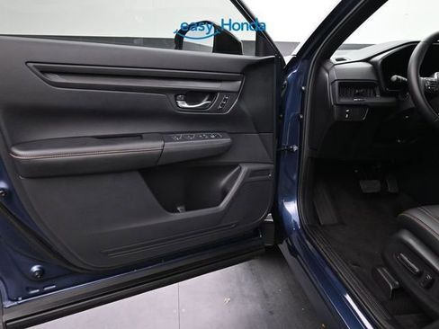Used 2025 Honda CR-V Sport-L image 17