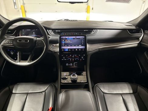 Used 2024 Jeep Grand Cherokee Limited 4xe w/ Luxury Tech Group II image 10