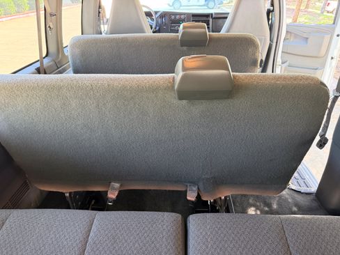 Used 2019 Chevrolet Express 3500 LT w/ LT Preferred Equipment Group RWD image 28
