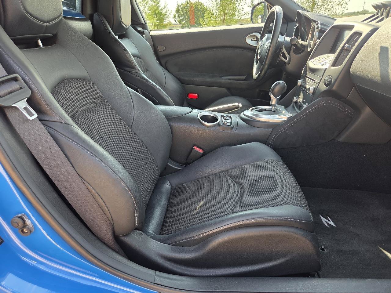 Used 2010 Nissan 370Z Touring w/ Sport Pkg RWD image 10