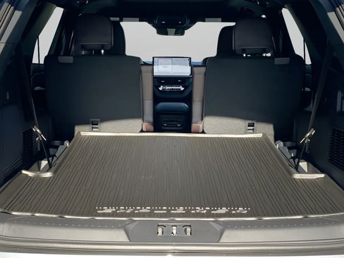 New 2026 Ford Explorer Platinum RWD image 11