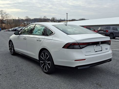 New 2025 Honda Accord Touring image 4
