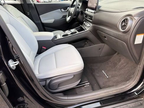 Used 2023 Hyundai Kona Limited FWD image 13