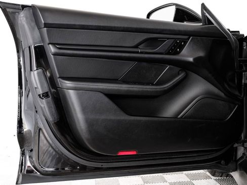 Used 2020 Porsche Taycan 4S image 43