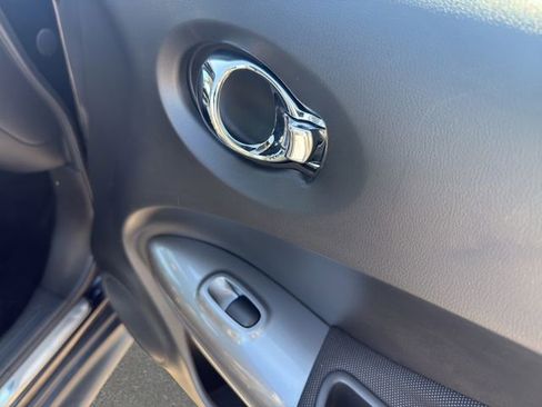 Used 2012 Nissan Juke SL AWD/4WD image 16