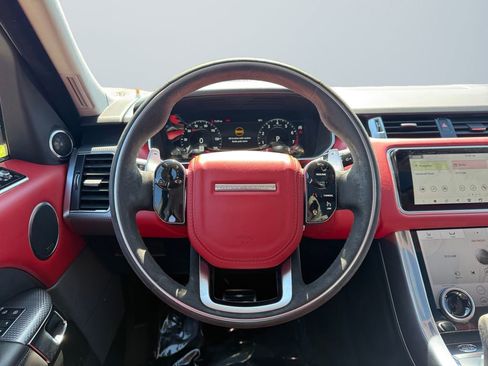 Used 2022 Land Rover Range Rover Sport HST image 12