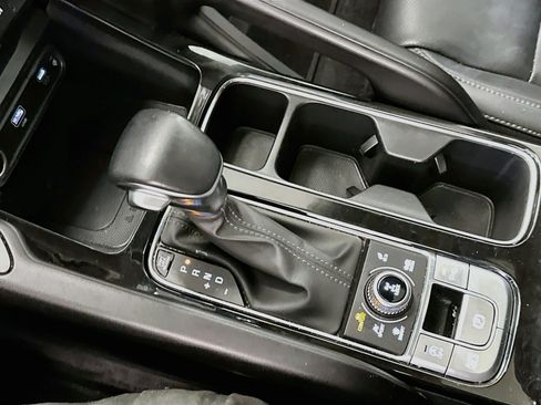 Used 2025 Kia Telluride S AWD/4WD image 25