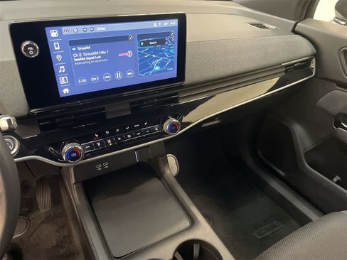 Certified 2024 Honda Prologue EX image 30