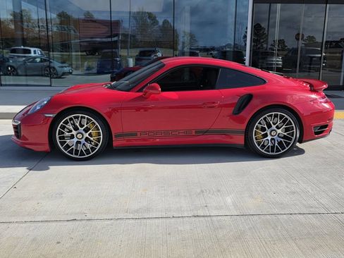 Used 2014 Porsche 911 Turbo image 2
