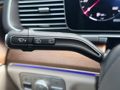 Used 2024 Mercedes-Benz GLS 450 4MATIC image 19