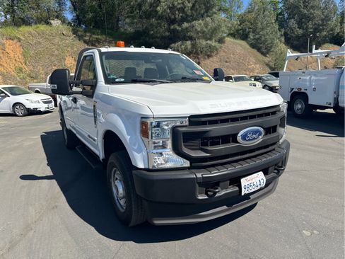 Used 2020 Ford F250 XL w/ Power Equipment Group image 3