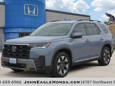 Used 2026 Honda Pilot Elite image 1