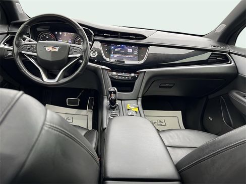Used 2022 Cadillac XT6 Sport image 10