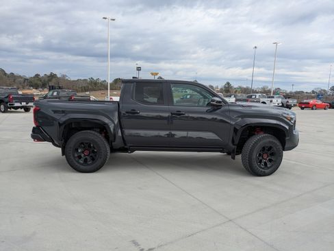 Used 2024 Toyota Tacoma TRD Pro image 3