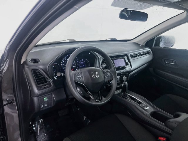 Used 2021 Honda HR-V LX image 11