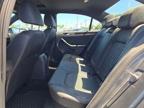 Used 2017 Volkswagen Jetta GLI FWD image 14