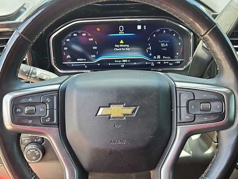 Used 2023 Chevrolet Silverado 1500 LT w/ Z71 Off-Road Package AWD/4WD image 19