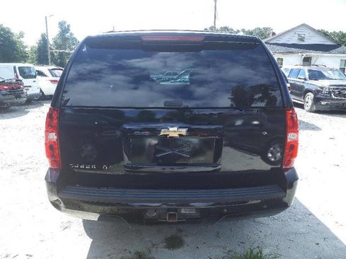 Used 2007 Chevrolet Suburban LTZ w/ LTZ Preferred Equipment Group image 2