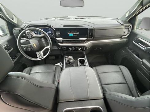 Used 2025 Chevrolet Silverado 1500 LTZ image 11