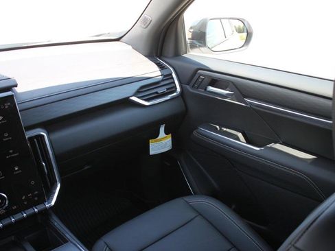 New 2026 GMC Acadia Elevation w/ Super Cruise Package image 8