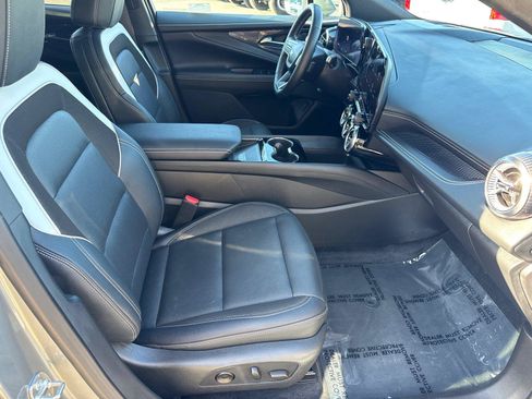 Used 2024 Chevrolet Blazer EV LT AWD/4WD image 18