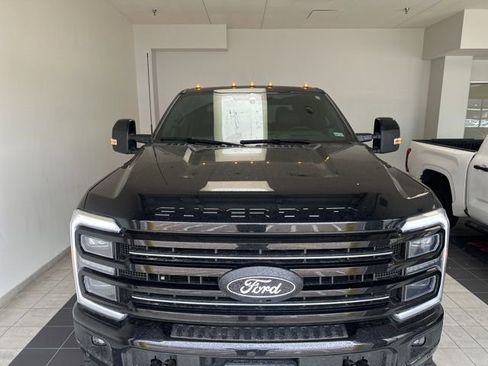 Used 2025 Ford F250 Platinum image 3