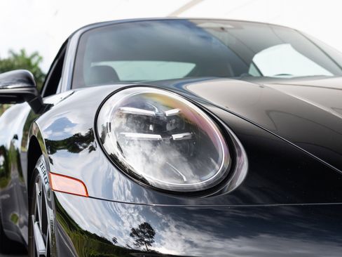 Used 2026 Porsche 911 Carrera 4S AWD/4WD image 11