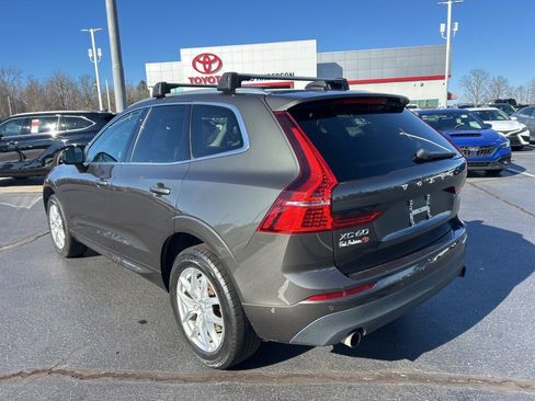 Used 2018 Volvo XC60 T5 Momentum w/ Vision Package image 18