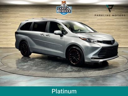 Used 2025 Toyota Sienna Platinum