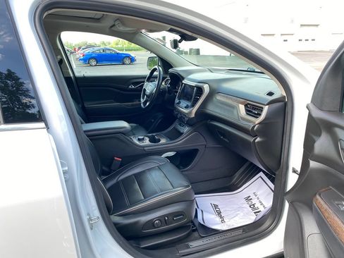 Used 2021 GMC Acadia Denali w/ Denali Ultimate Package AWD/4WD image 12