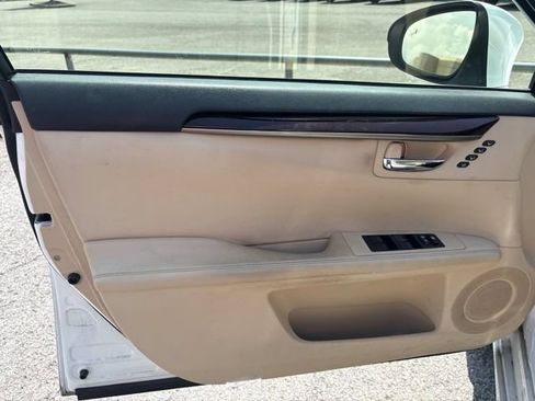 Used 2013 Lexus ES 350 w/ Luxury Pkg FWD image 10
