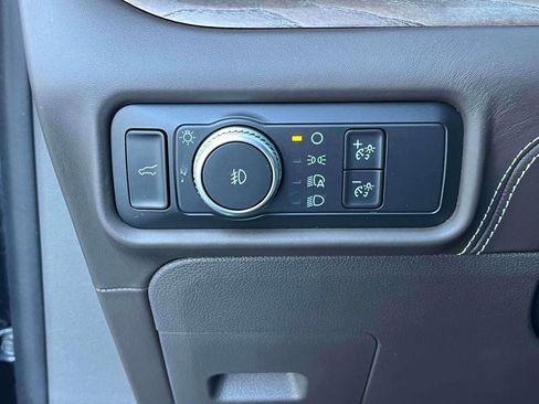 Used 2020 Ford Explorer Platinum w/ Premium Technology Package image 31