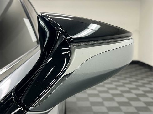 Certified 2024 Lexus IS 300 F Sport image 22