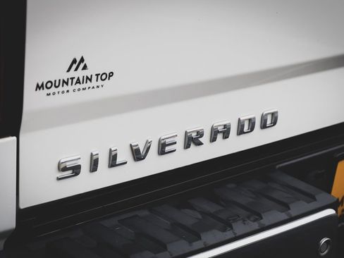 Used 2016 Chevrolet Silverado 1500 LT w/ All Star Edition image 23