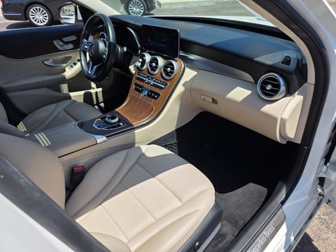 Used 2021 Mercedes-Benz C 300 Sedan w/ Premium Package image 8