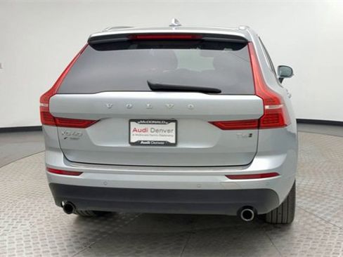 Used 2018 Volvo XC60 T6 Momentum w/ Convenience Package image 3