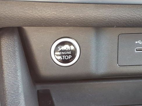 Used 2023 Nissan Rogue SV w/ SV Premium B Package image 13