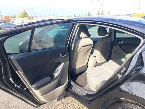 Used 2016 Kia Forte LX FWD image 12