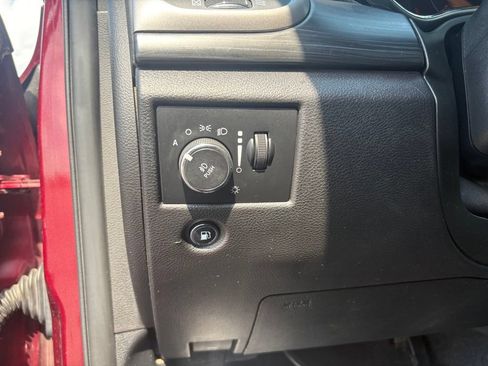Used 2020 Jeep Grand Cherokee Altitude RWD image 21