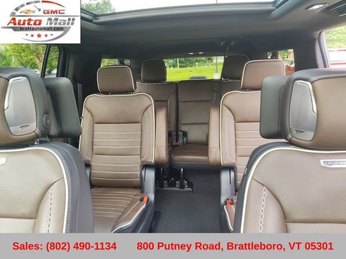Used 2025 GMC Yukon XL Denali Ultimate AWD/4WD image 33
