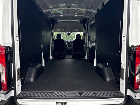 New 2025 Ford Transit 250 148 Medium Roof w/ Load Area Protection Package image 28