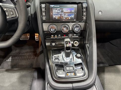 Used 2016 Jaguar F-TYPE S image 18