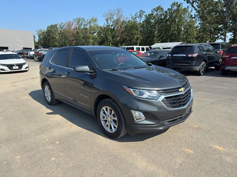 Used 2021 Chevrolet Equinox LT AWD/4WD image 3