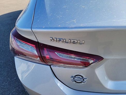 Used 2020 Chevrolet Malibu LT image 15