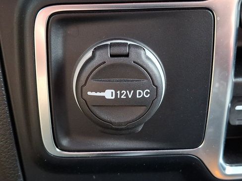 Used 2024 Jeep Wrangler Unlimited w/ Convenience Group AWD/4WD image 25