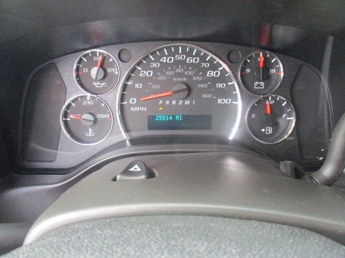 Used 2023 GMC Savana 2500 w/ Driver Convenience Package image 14