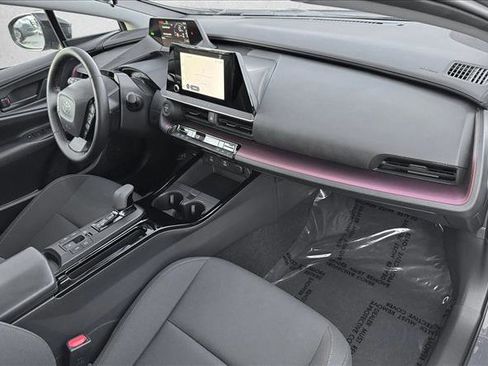 Used 2026 Toyota Prius Plug-In Hybrid FWD image 20