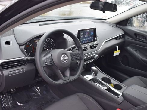 New 2025 Nissan Altima 2.5 S image 9