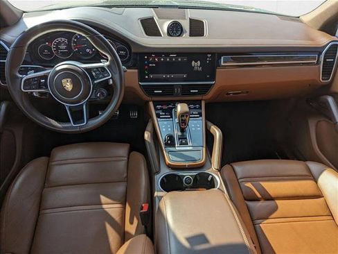 Used 2023 Porsche Cayenne S image 18