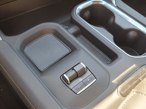 New 2026 GMC Sierra 3500 Denali w/ Technology Package image 23